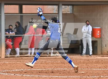 Thumbnail 1 in Somerset vs SA Roosevelt (NEISD Tournament) photogallery.