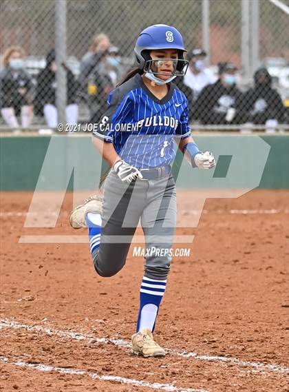 Thumbnail 3 in Somerset vs SA Roosevelt (NEISD Tournament) photogallery.