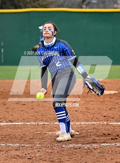 Thumbnail 2 in Somerset vs SA Roosevelt (NEISD Tournament) photogallery.