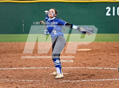 Thumbnail 1 in Somerset vs SA Roosevelt (NEISD Tournament) photogallery.
