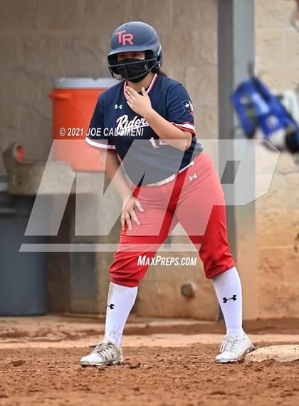 Thumbnail 2 in Somerset vs SA Roosevelt (NEISD Tournament) photogallery.