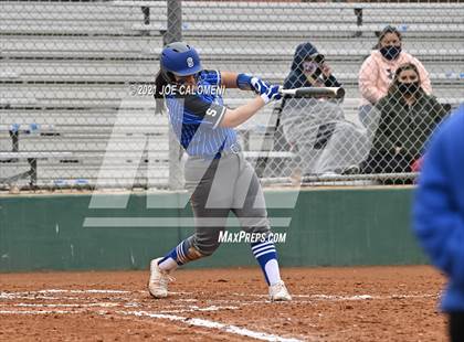 Thumbnail 2 in Somerset vs SA Roosevelt (NEISD Tournament) photogallery.