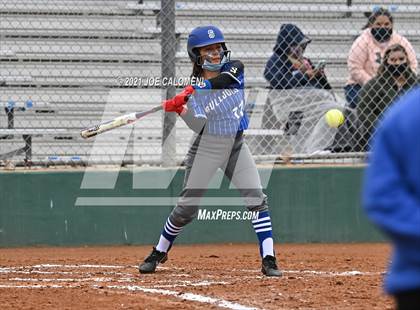 Thumbnail 1 in Somerset vs SA Roosevelt (NEISD Tournament) photogallery.
