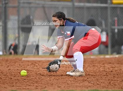 Thumbnail 1 in Somerset vs SA Roosevelt (NEISD Tournament) photogallery.