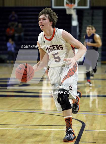 Thumbnail 3 in Cheyenne Wells vs. Creede/Lake City  (CHSAA 1A First Round) photogallery.