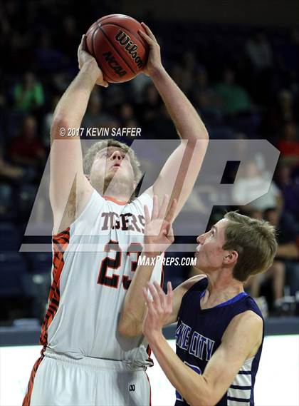 Thumbnail 3 in Cheyenne Wells vs. Creede/Lake City  (CHSAA 1A First Round) photogallery.