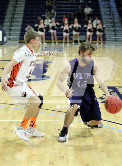 Thumbnail 3 in Cheyenne Wells vs. Creede/Lake City  (CHSAA 1A First Round) photogallery.