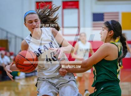 Thumbnail 3 in Mayfield vs. La Cueva (Albuquerque Academy Joe Armijo Basketball Classic) photogallery.