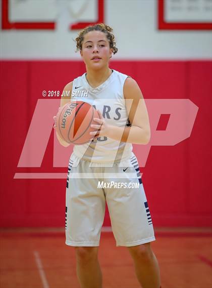 Thumbnail 1 in Mayfield vs. La Cueva (Albuquerque Academy Joe Armijo Basketball Classic) photogallery.