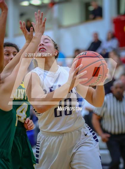 Thumbnail 3 in Mayfield vs. La Cueva (Albuquerque Academy Joe Armijo Basketball Classic) photogallery.