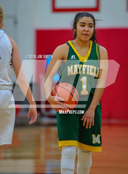 Thumbnail 1 in Mayfield vs. La Cueva (Albuquerque Academy Joe Armijo Basketball Classic) photogallery.