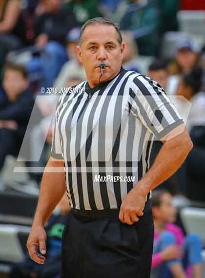 Thumbnail 3 in Mayfield vs. La Cueva (Albuquerque Academy Joe Armijo Basketball Classic) photogallery.