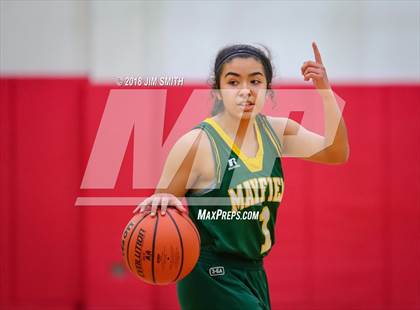 Thumbnail 2 in Mayfield vs. La Cueva (Albuquerque Academy Joe Armijo Basketball Classic) photogallery.