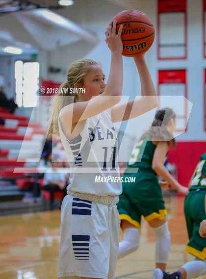 Thumbnail 1 in Mayfield vs. La Cueva (Albuquerque Academy Joe Armijo Basketball Classic) photogallery.