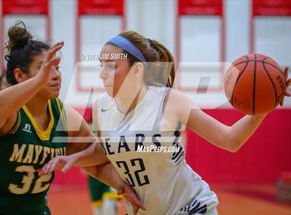 Thumbnail 3 in Mayfield vs. La Cueva (Albuquerque Academy Joe Armijo Basketball Classic) photogallery.