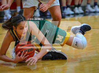 Thumbnail 3 in Mayfield vs. La Cueva (Albuquerque Academy Joe Armijo Basketball Classic) photogallery.