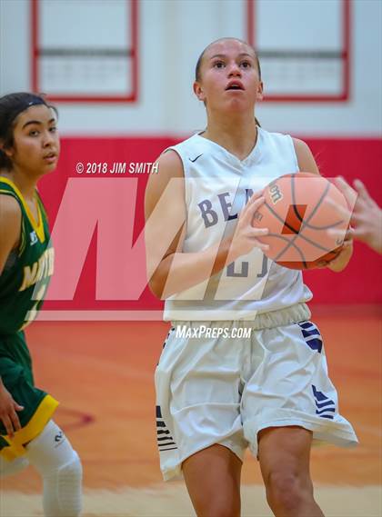 Thumbnail 2 in Mayfield vs. La Cueva (Albuquerque Academy Joe Armijo Basketball Classic) photogallery.
