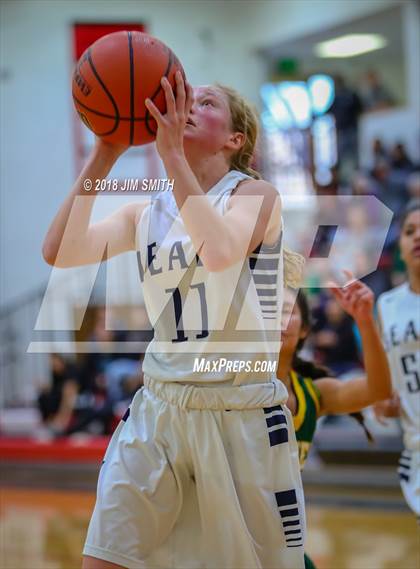 Thumbnail 2 in Mayfield vs. La Cueva (Albuquerque Academy Joe Armijo Basketball Classic) photogallery.