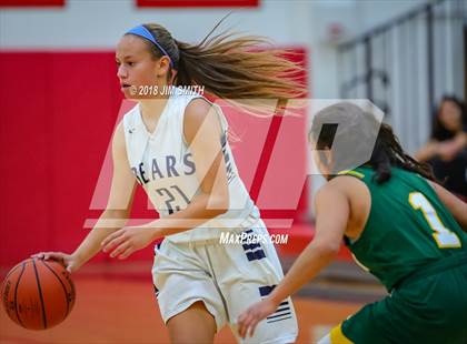 Thumbnail 3 in Mayfield vs. La Cueva (Albuquerque Academy Joe Armijo Basketball Classic) photogallery.