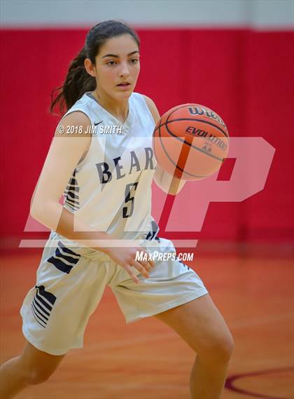 Thumbnail 1 in Mayfield vs. La Cueva (Albuquerque Academy Joe Armijo Basketball Classic) photogallery.