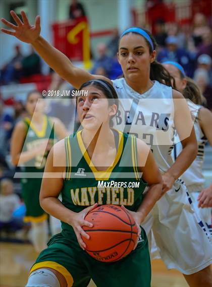 Thumbnail 2 in Mayfield vs. La Cueva (Albuquerque Academy Joe Armijo Basketball Classic) photogallery.