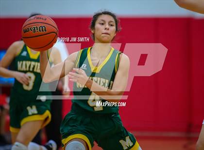Thumbnail 3 in Mayfield vs. La Cueva (Albuquerque Academy Joe Armijo Basketball Classic) photogallery.