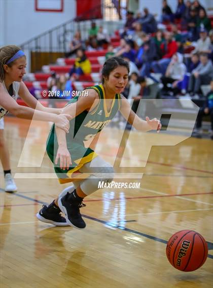Thumbnail 2 in Mayfield vs. La Cueva (Albuquerque Academy Joe Armijo Basketball Classic) photogallery.