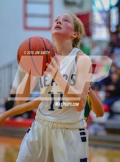 Thumbnail 1 in Mayfield vs. La Cueva (Albuquerque Academy Joe Armijo Basketball Classic) photogallery.