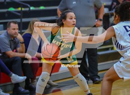 Thumbnail 2 in Mayfield vs. La Cueva (Albuquerque Academy Joe Armijo Basketball Classic) photogallery.