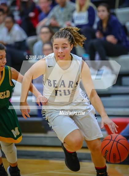 Thumbnail 2 in Mayfield vs. La Cueva (Albuquerque Academy Joe Armijo Basketball Classic) photogallery.