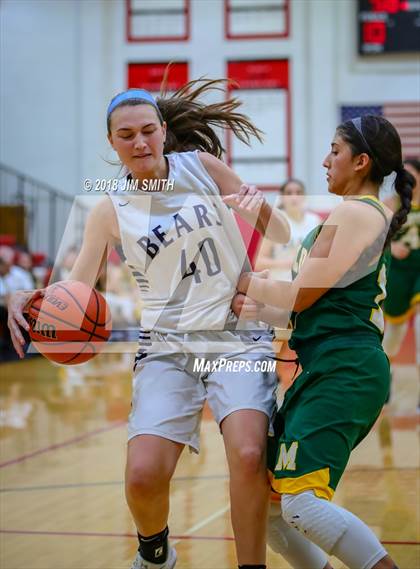 Thumbnail 2 in Mayfield vs. La Cueva (Albuquerque Academy Joe Armijo Basketball Classic) photogallery.