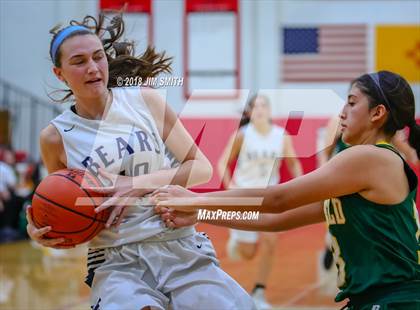Thumbnail 1 in Mayfield vs. La Cueva (Albuquerque Academy Joe Armijo Basketball Classic) photogallery.