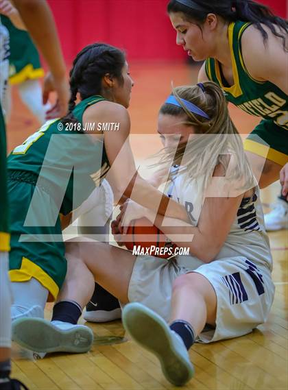 Thumbnail 2 in Mayfield vs. La Cueva (Albuquerque Academy Joe Armijo Basketball Classic) photogallery.