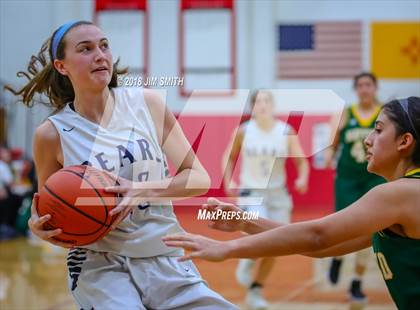 Thumbnail 2 in Mayfield vs. La Cueva (Albuquerque Academy Joe Armijo Basketball Classic) photogallery.