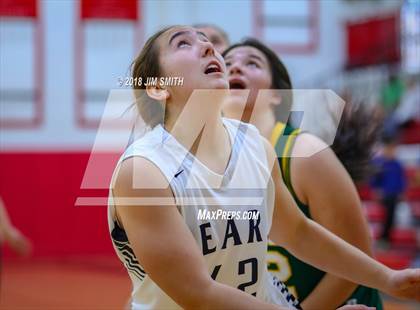 Thumbnail 3 in Mayfield vs. La Cueva (Albuquerque Academy Joe Armijo Basketball Classic) photogallery.