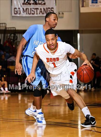 Thumbnail 1 in Burkburnett vs. Wilmer-Hutchins (Fantasy of Lights) photogallery.
