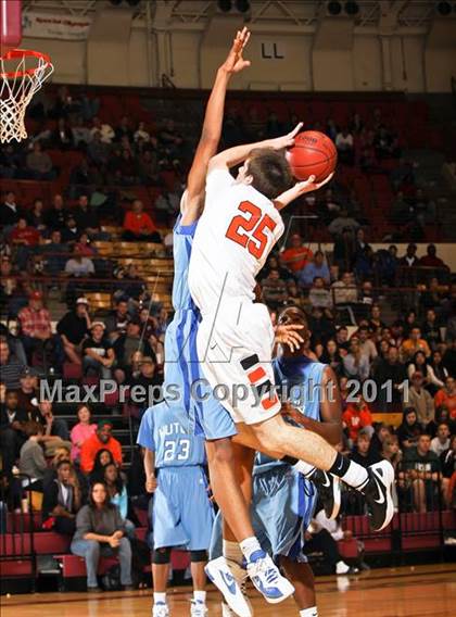 Thumbnail 2 in Burkburnett vs. Wilmer-Hutchins (Fantasy of Lights) photogallery.