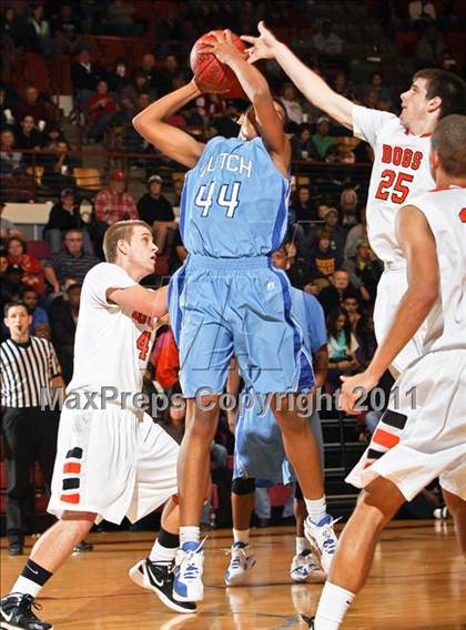 Thumbnail 2 in Burkburnett vs. Wilmer-Hutchins (Fantasy of Lights) photogallery.
