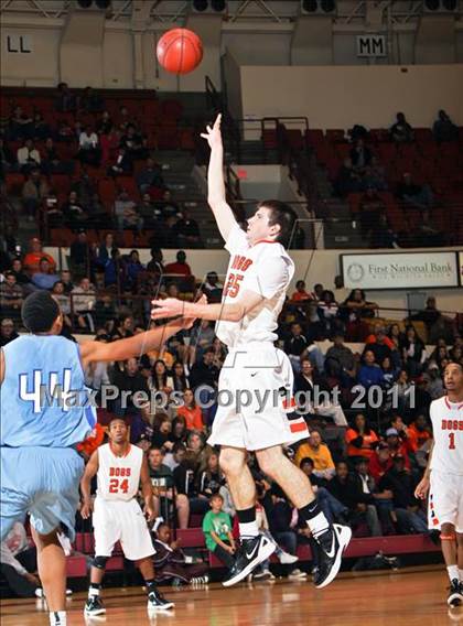 Thumbnail 1 in Burkburnett vs. Wilmer-Hutchins (Fantasy of Lights) photogallery.