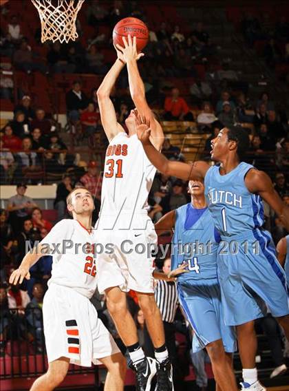 Thumbnail 1 in Burkburnett vs. Wilmer-Hutchins (Fantasy of Lights) photogallery.