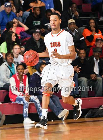 Thumbnail 1 in Burkburnett vs. Wilmer-Hutchins (Fantasy of Lights) photogallery.