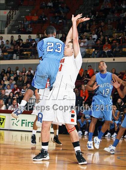 Thumbnail 3 in Burkburnett vs. Wilmer-Hutchins (Fantasy of Lights) photogallery.