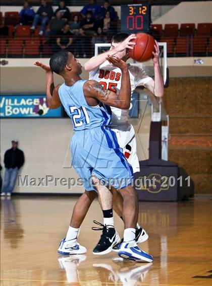 Thumbnail 3 in Burkburnett vs. Wilmer-Hutchins (Fantasy of Lights) photogallery.