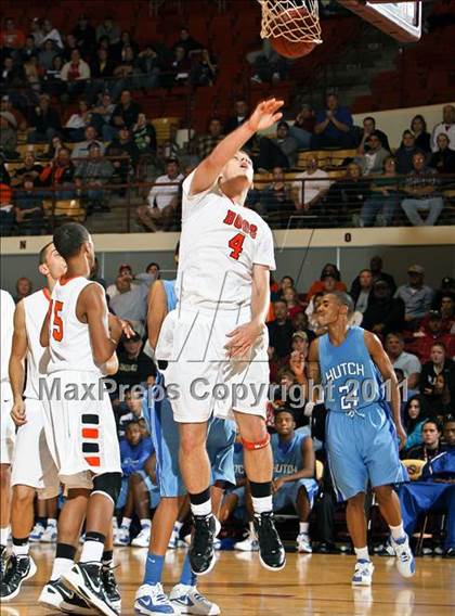 Thumbnail 2 in Burkburnett vs. Wilmer-Hutchins (Fantasy of Lights) photogallery.