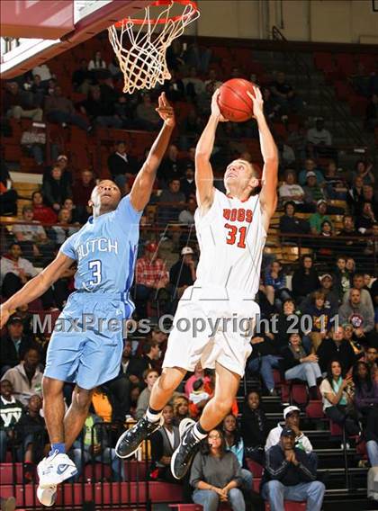 Thumbnail 1 in Burkburnett vs. Wilmer-Hutchins (Fantasy of Lights) photogallery.