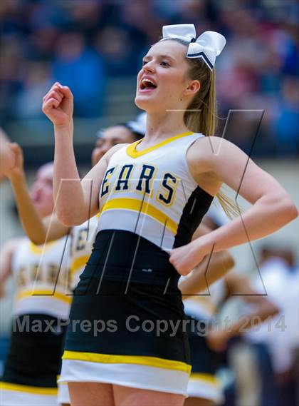 Thumbnail 2 in Brennan vs. Boerne-Champion (UIL 4A Bi-district) photogallery.