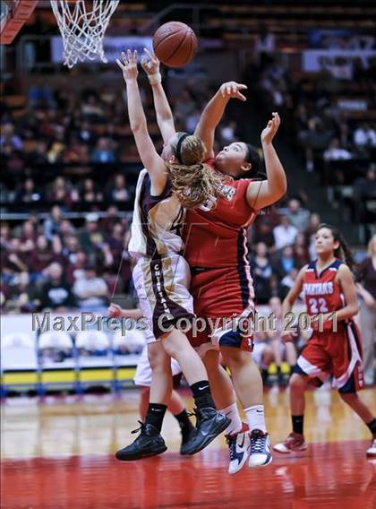 Thumbnail 3 in Sierra vs. Strathmore (CIF CS D4 Final) photogallery.