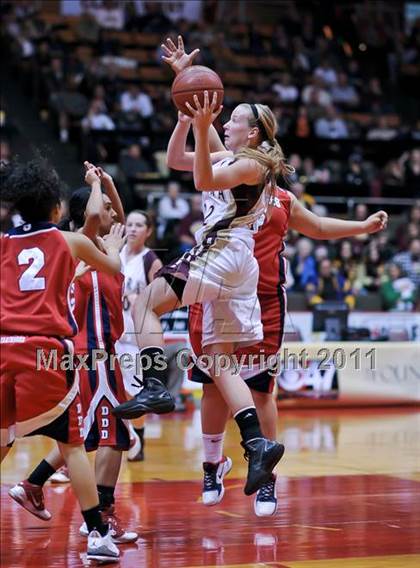 Thumbnail 3 in Sierra vs. Strathmore (CIF CS D4 Final) photogallery.