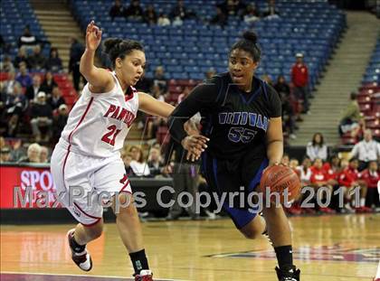 Thumbnail 1 in St. Mary's vs. Windward (CIF State D4 Final) photogallery.