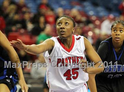 Thumbnail 1 in St. Mary's vs. Windward (CIF State D4 Final) photogallery.